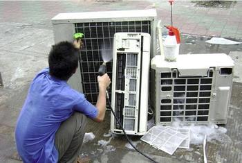 郑州家用热水器维修-分钟上门服务